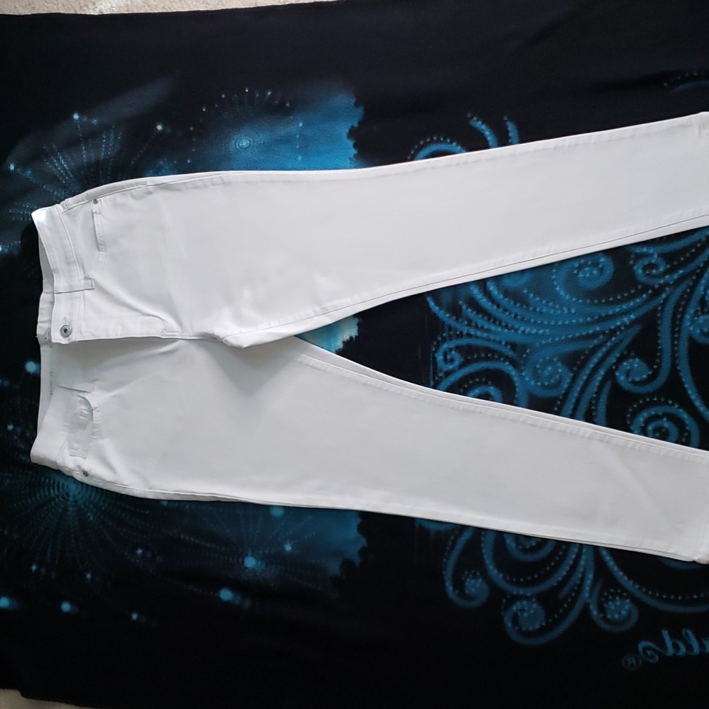 Womens - St.John's Bay White Skinny Leg Jeans - Never been worn